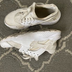 White huraches